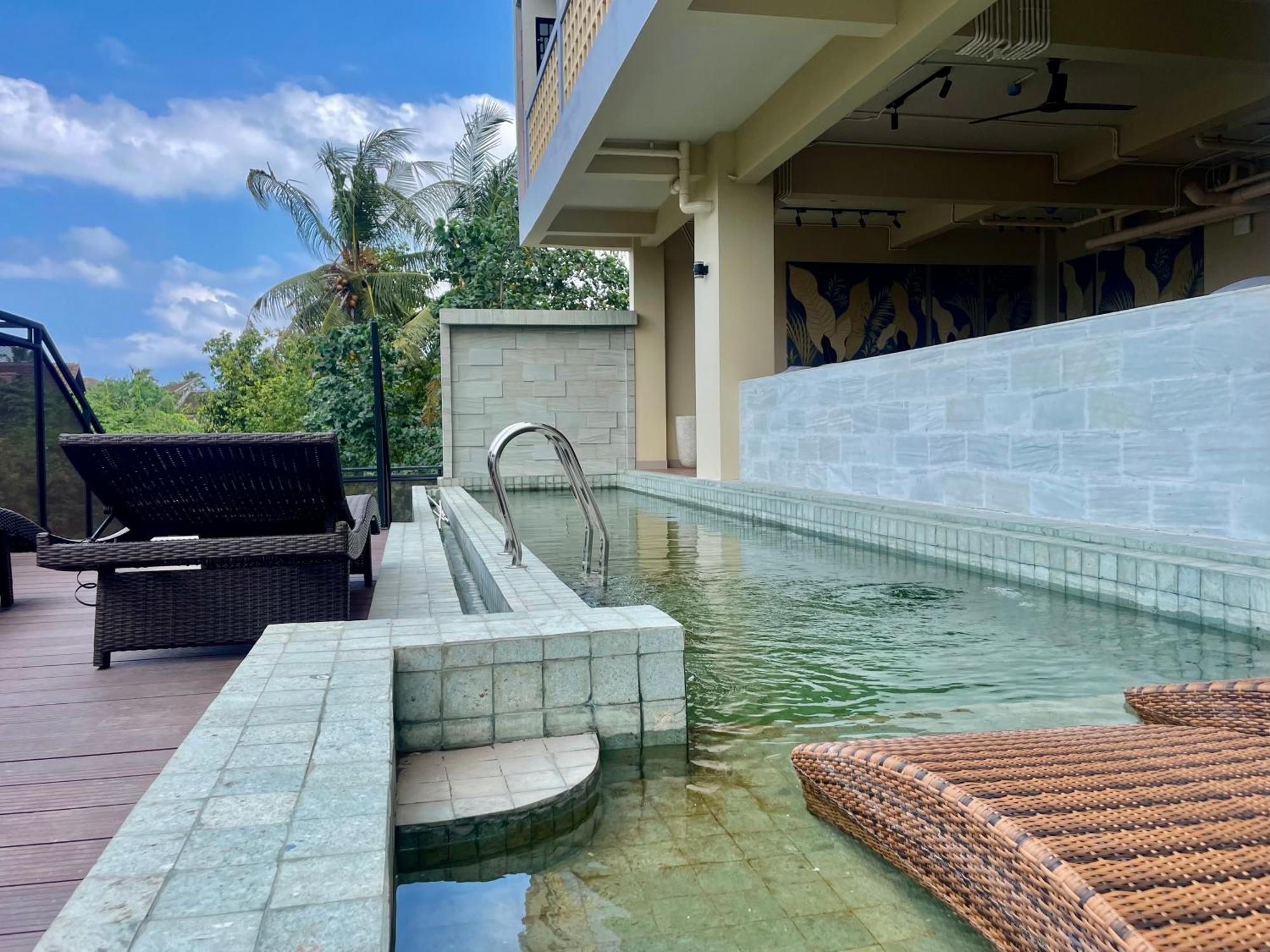 Anaya Hotel Canggu Buitenkant foto