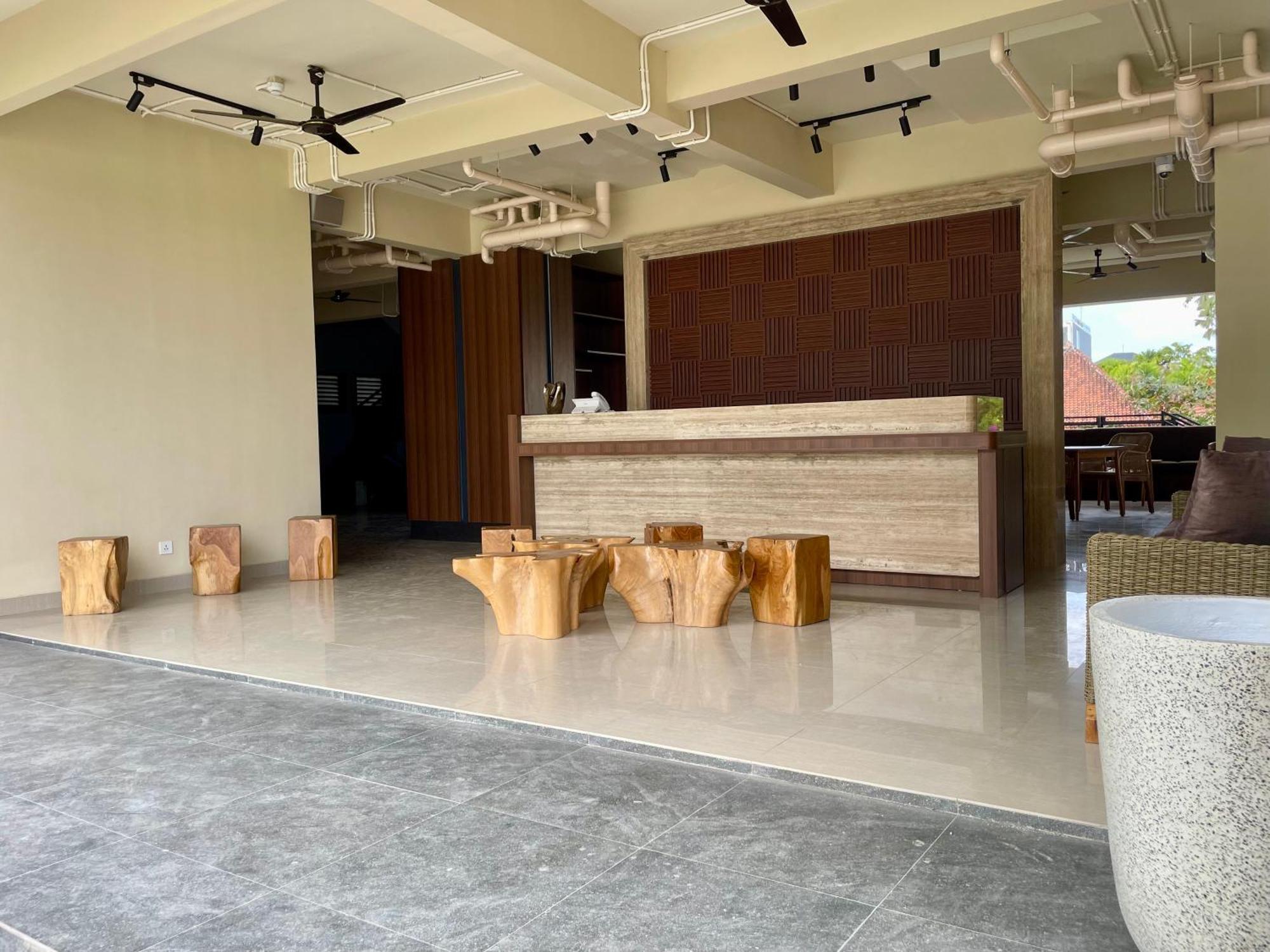 Anaya Hotel Canggu Buitenkant foto