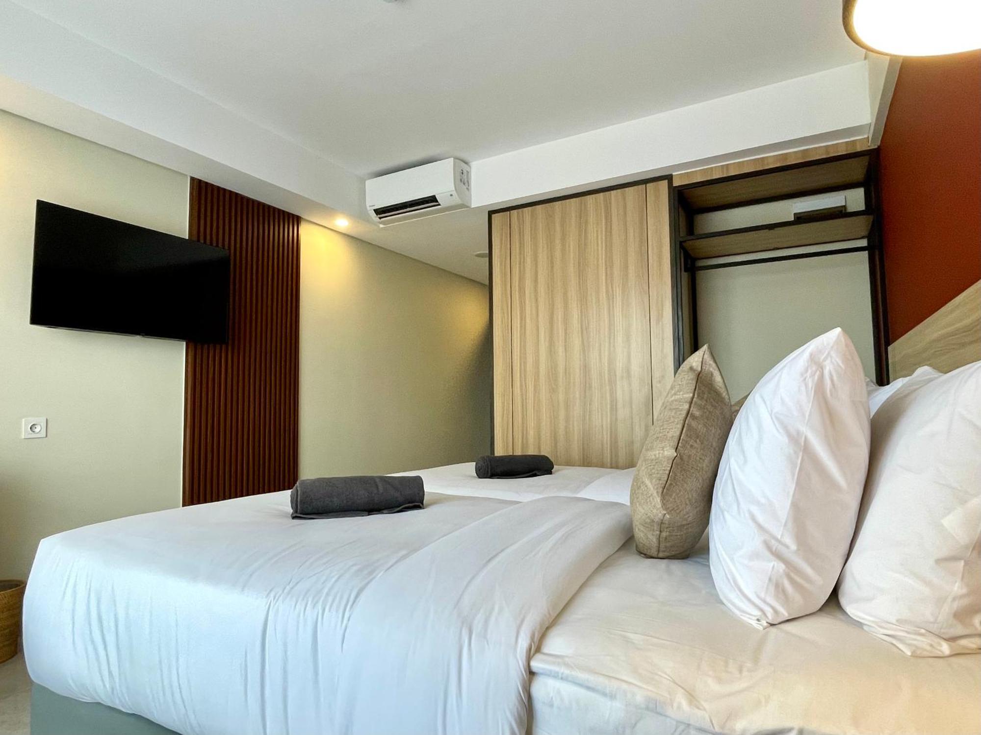Anaya Hotel Canggu Buitenkant foto